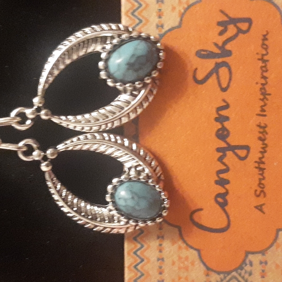 New tribal southwestern blue Turquoise stone aztec mayan fush hook style earings - Picture 1 of 3